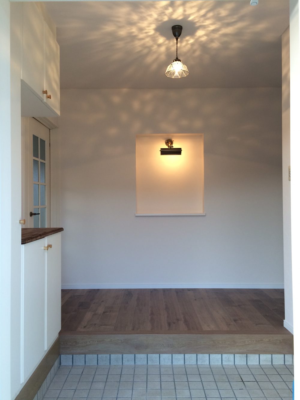 部屋に使用する LED ライトはどれですか?